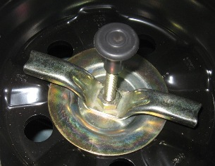 Spindle Cap for 2002 to 2005 Ford Thunderbird